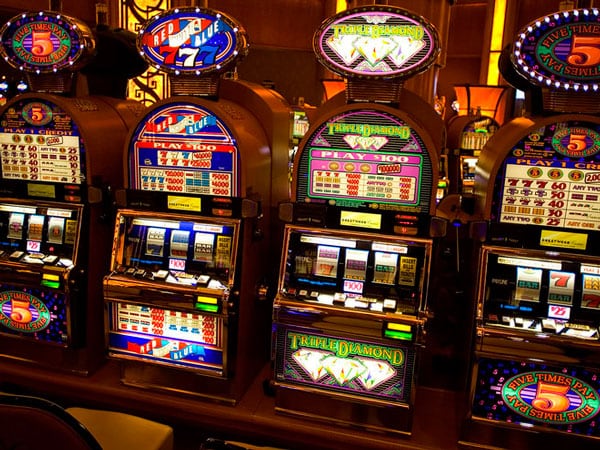 Игровые автоматы играть на деньги - на рубли